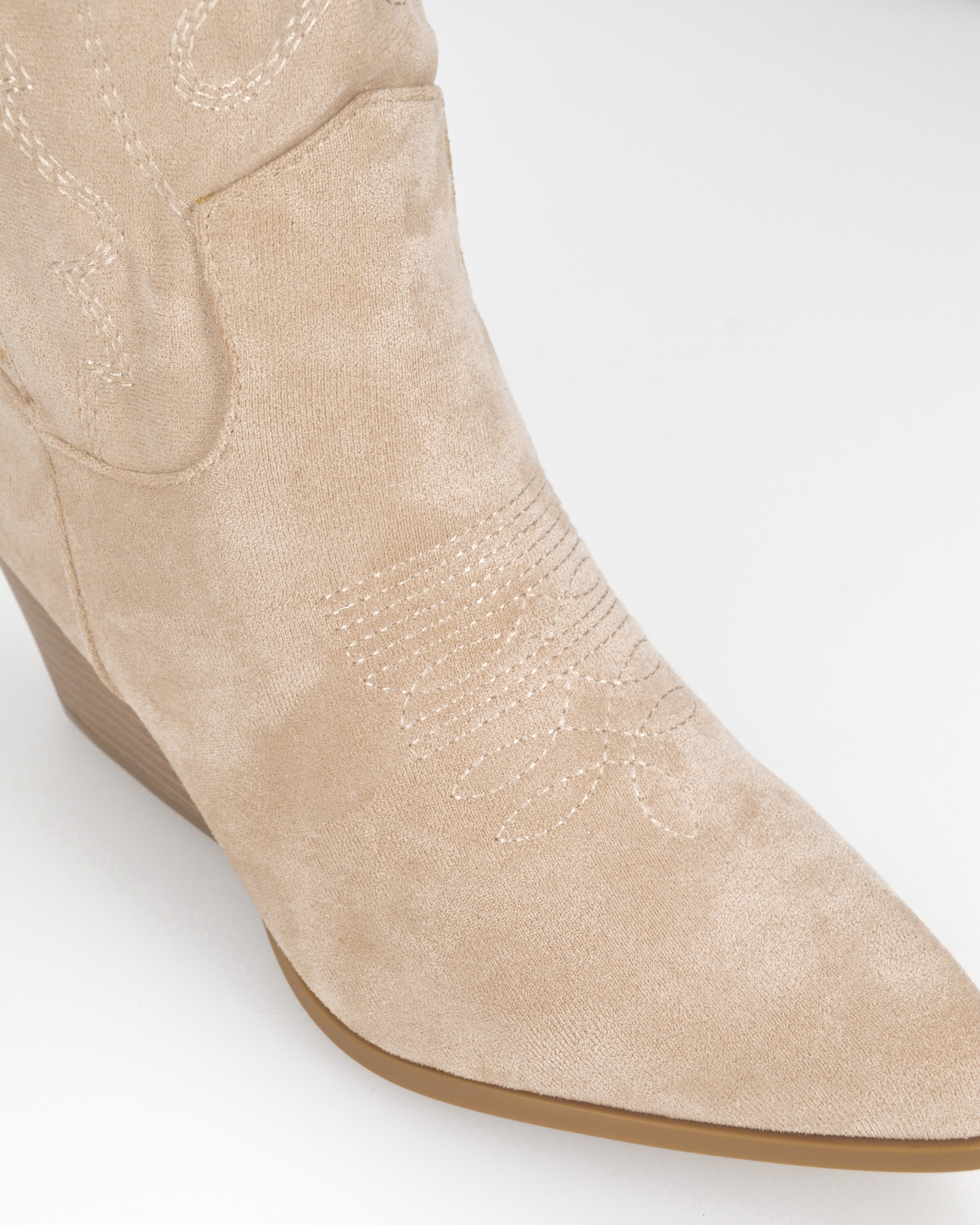 VITA - light beige suede Western boots with embroidery and zip